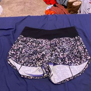 Lulu lemon shorts!